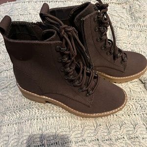 Women’s boots